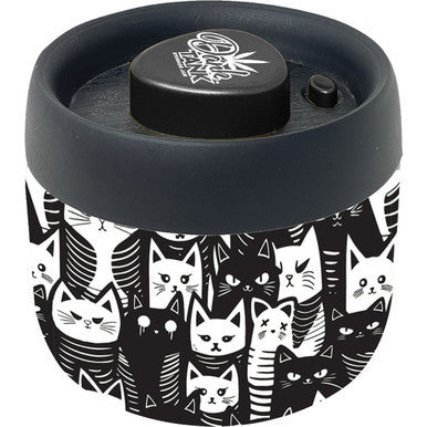 4.25In Black & White Cats Ultra Dank Tank Vaccum Jar by Fujima - Wholesale